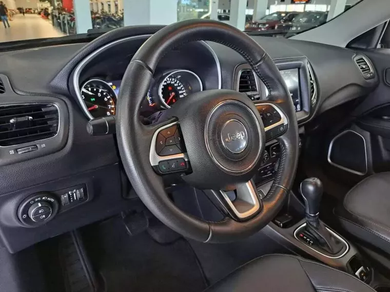 Jeep Compass Prata 11