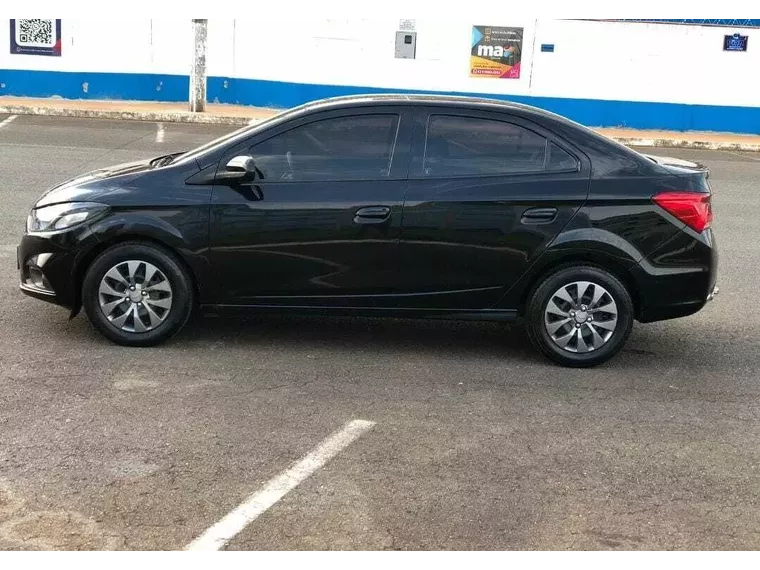 Chevrolet Onix Preto 7