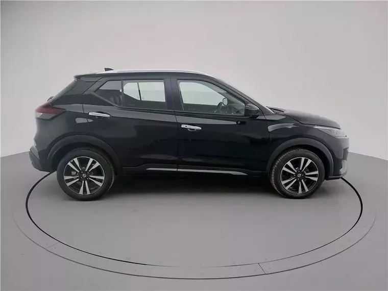 Nissan Kicks Preto 14