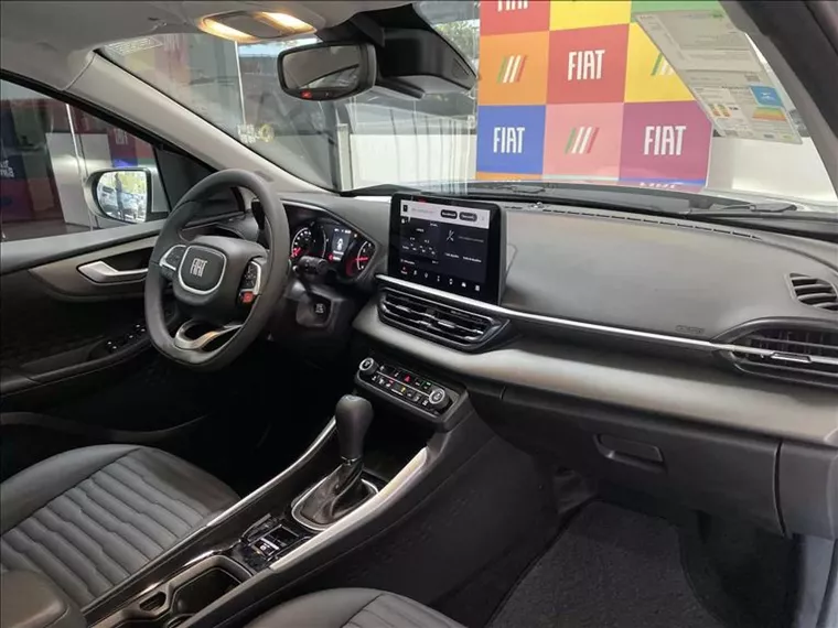 Fiat Fastback Branco 12