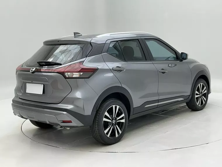 Nissan Kicks Cinza 11