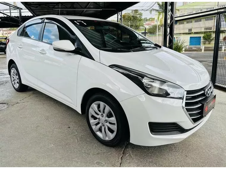 Hyundai HB20S Branco 8