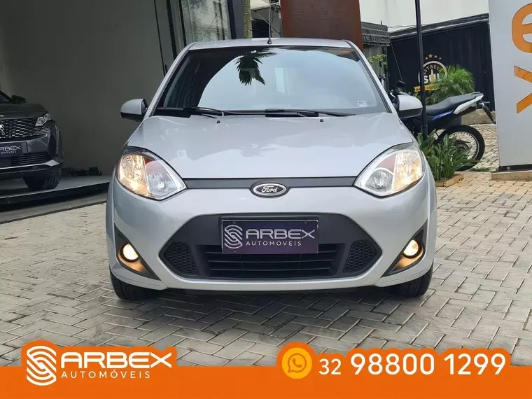 Ford Fiesta Prata 8