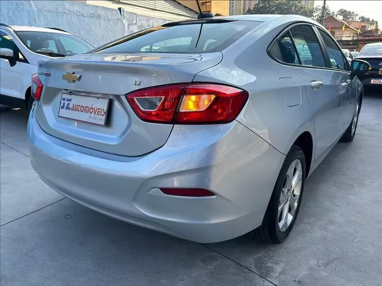 Chevrolet Cruze Prata 4