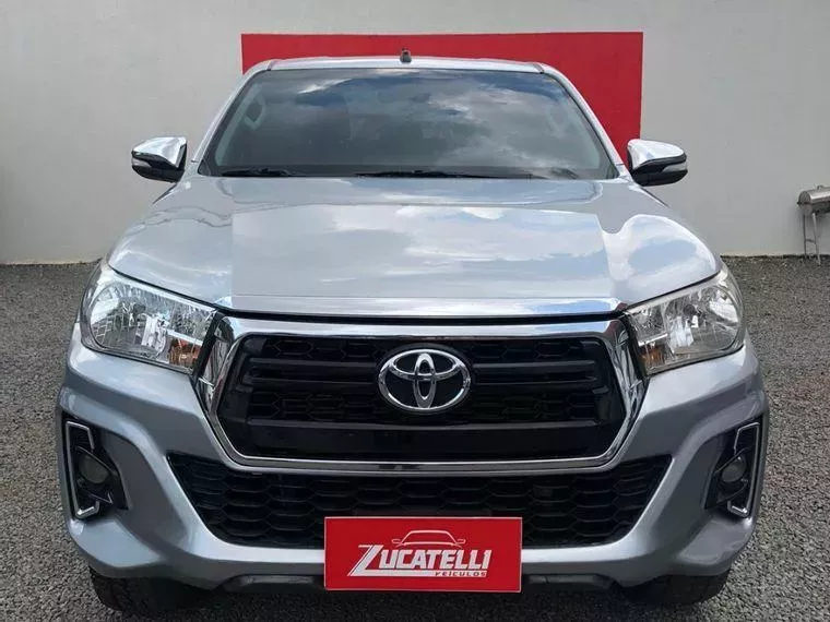 Toyota Hilux Prata 1