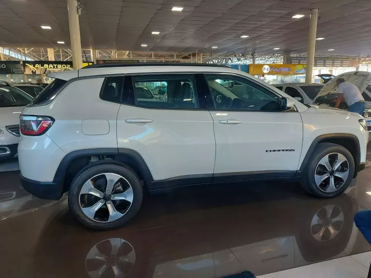 Jeep Compass Branco 12