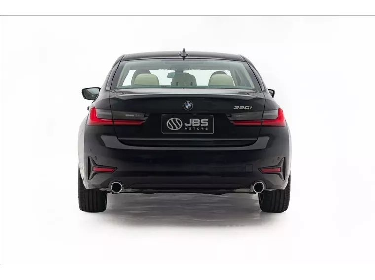 BMW 320i Preto 10