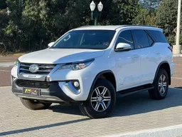 Toyota Hilux SW4