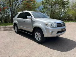 Toyota Hilux SW4