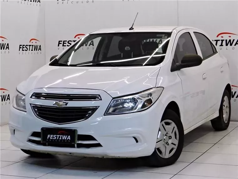 Chevrolet Onix Branco 8