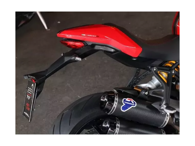 Ducati Monster Vermelho 14