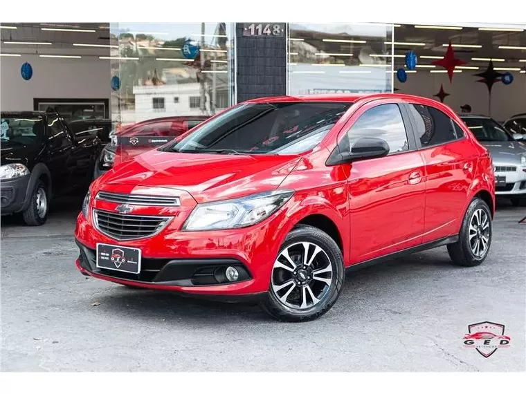 Chevrolet Onix Vermelho 1