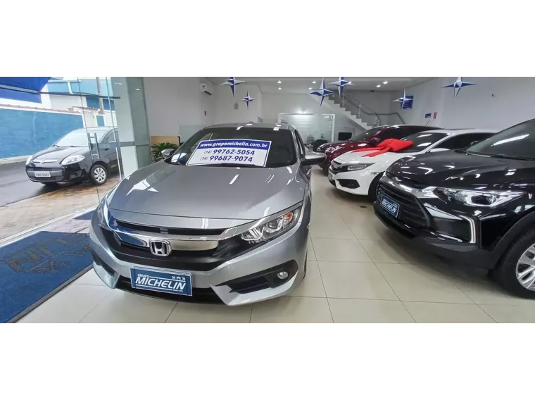 Honda Civic Prata 12