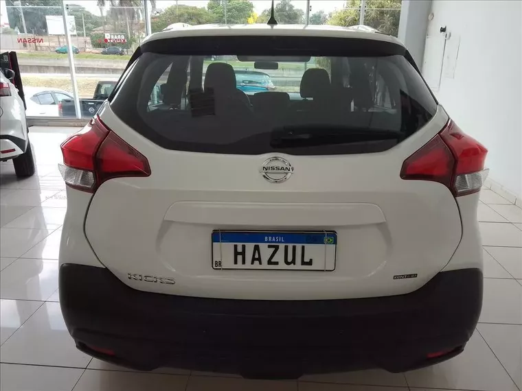 Nissan Kicks Branco 9