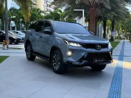 Toyota Hilux SW4