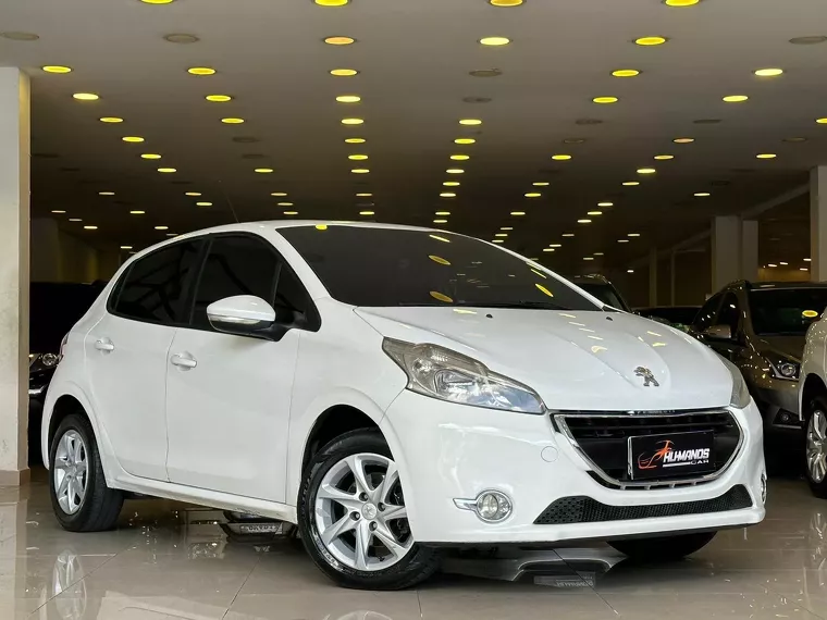 Peugeot 208 Branco 1