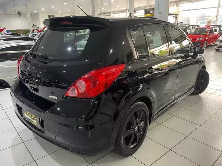 Nissan Tiida Preto 14