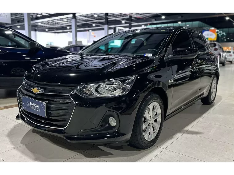 Chevrolet Onix Preto 2