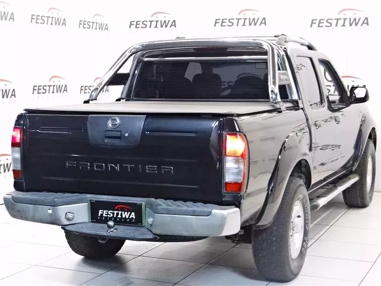 Nissan Frontier Preto 9