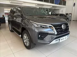 Toyota Hilux SW4