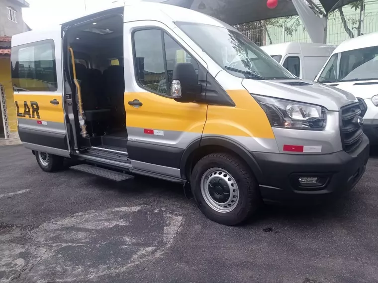 Ford Transit Cinza 5