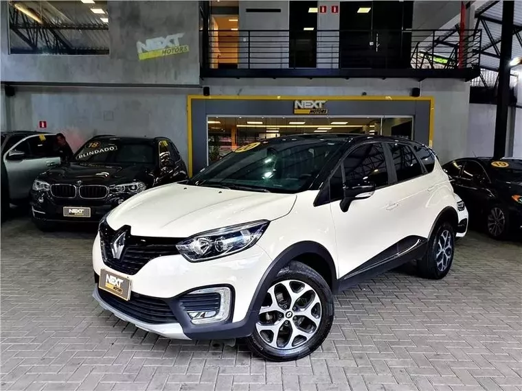 Renault Captur Bege 15