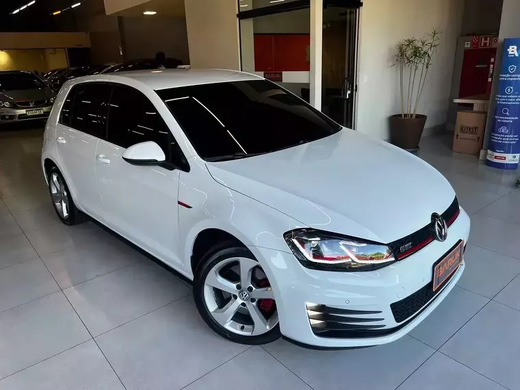 Volkswagen Golf Branco 3