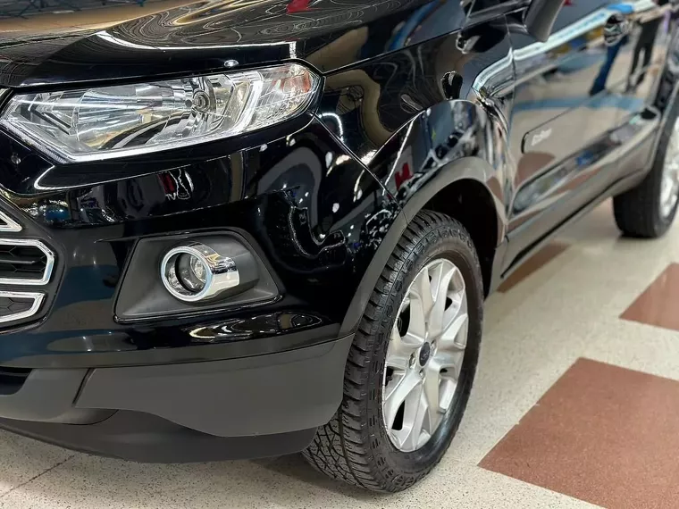 Ford Ecosport Preto 18