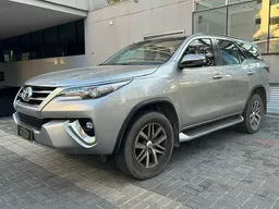 Toyota Hilux SW4