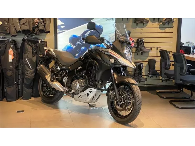 Suzuki V-Strom Preto 3