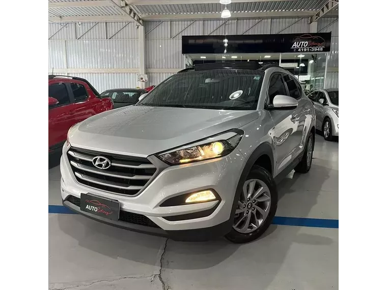 Hyundai Tucson Prata 10