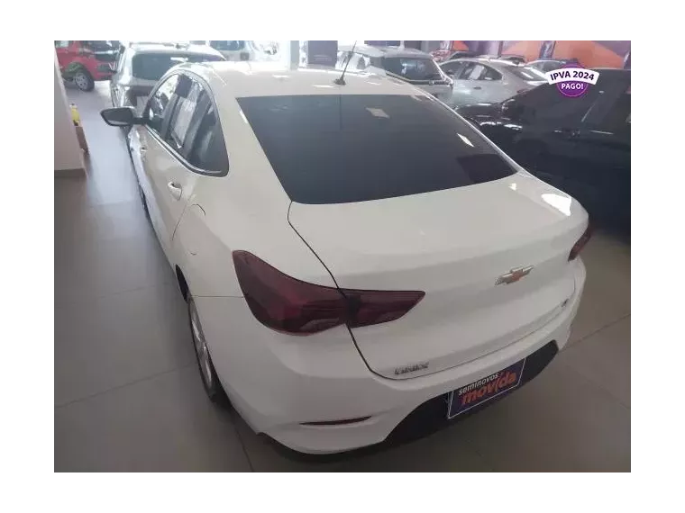 Chevrolet Onix Branco 5