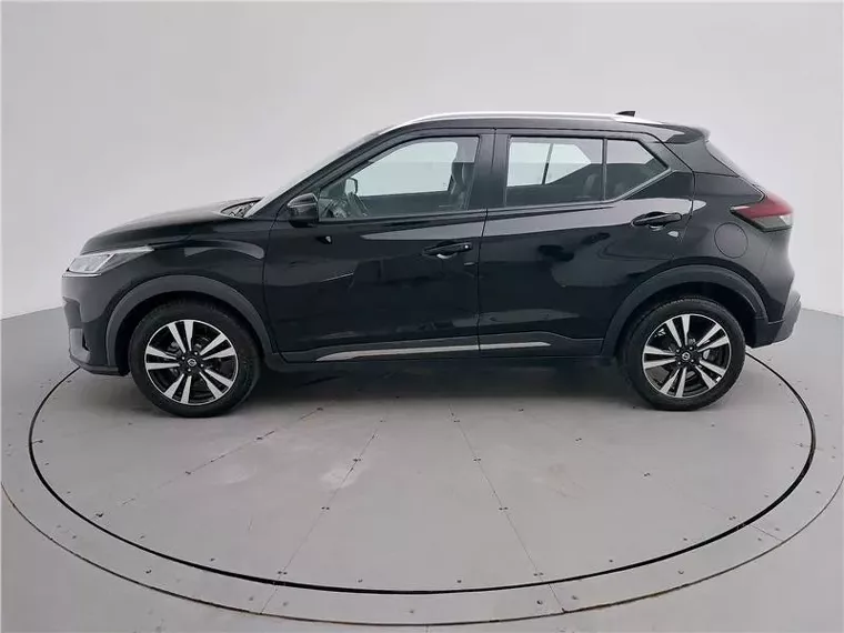 Nissan Kicks Preto 10