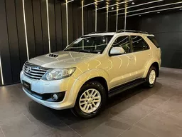 Hilux SW4