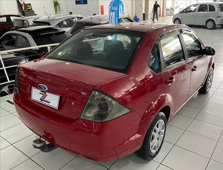 Ford Fiesta Vermelho 2