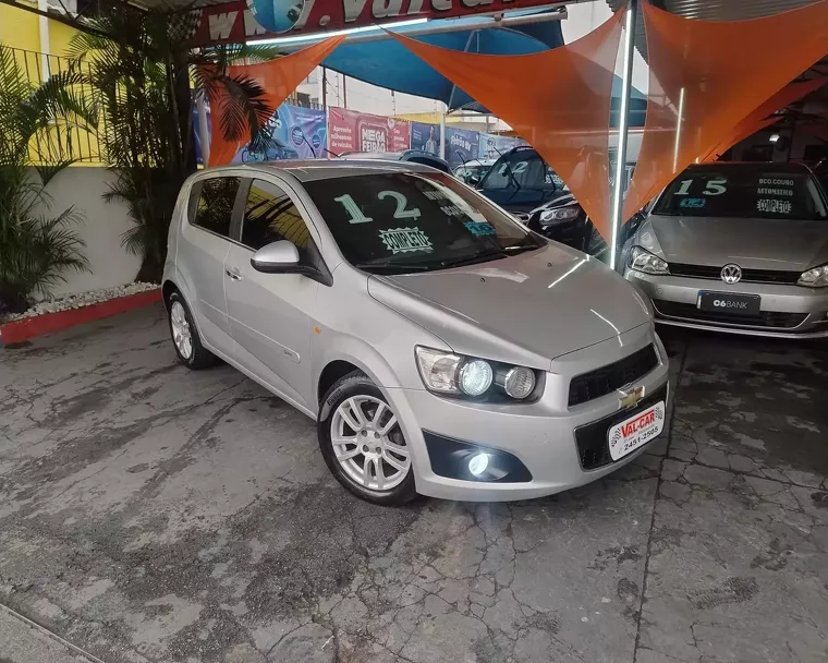 Chevrolet Sonic Prata 1