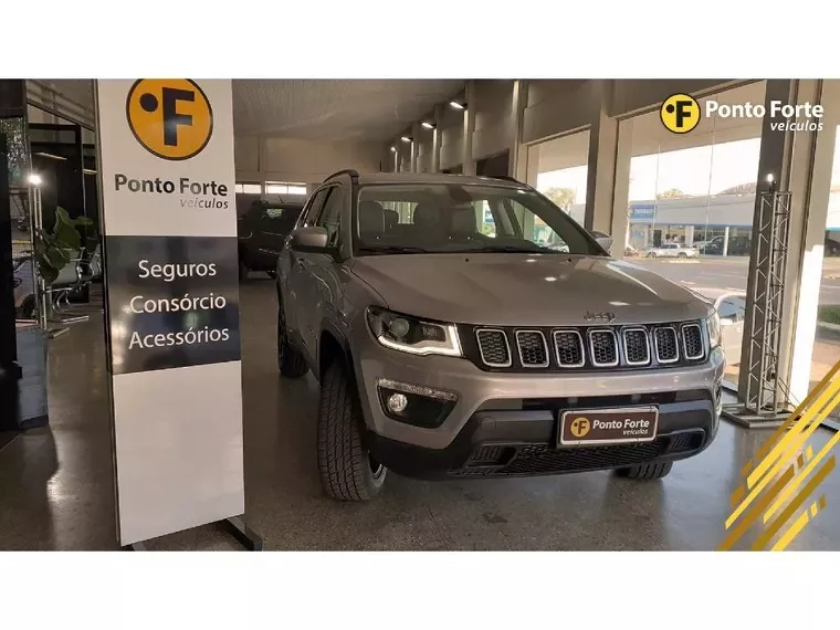 Jeep Compass Prata 9