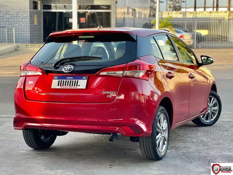 Toyota Yaris Vermelho 15