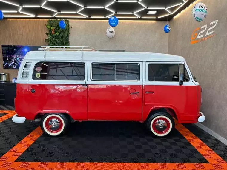 Volkswagen Kombi Branco 13