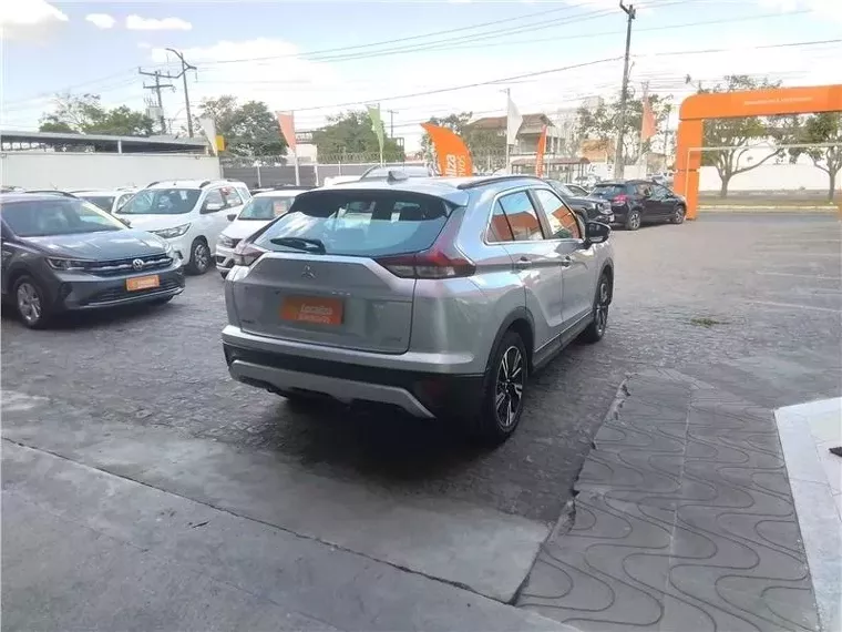 Mitsubishi Eclipse Cross Prata 9