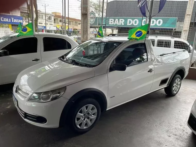 Volkswagen Saveiro Branco 4