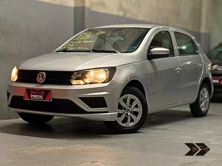 Volkswagen Gol Prata 2