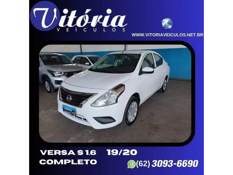 Nissan Versa Branco 5