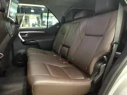 Toyota Hilux SW4