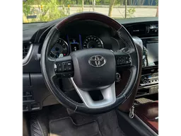 Toyota Hilux SW4