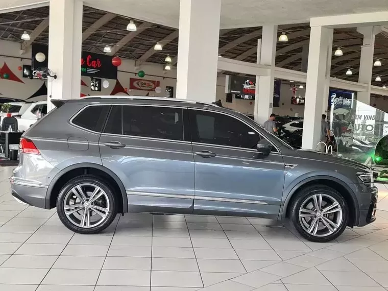 Volkswagen Tiguan Cinza 11