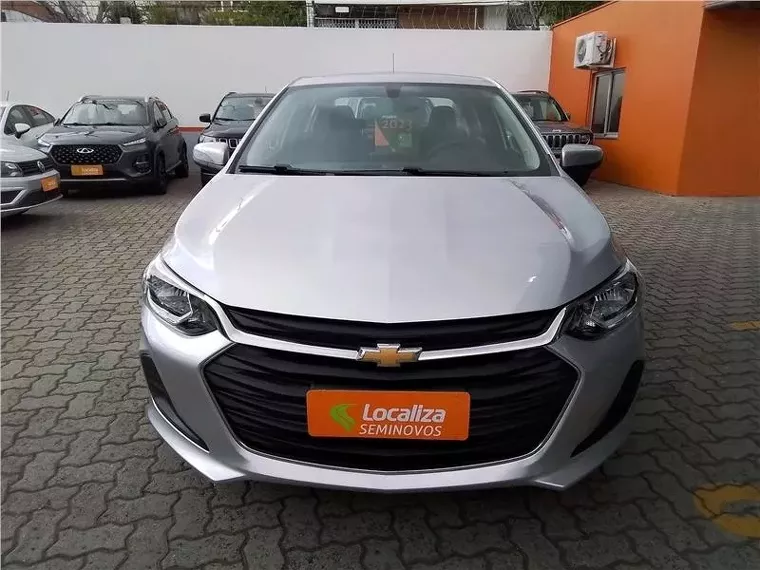 Chevrolet Onix Prata 13