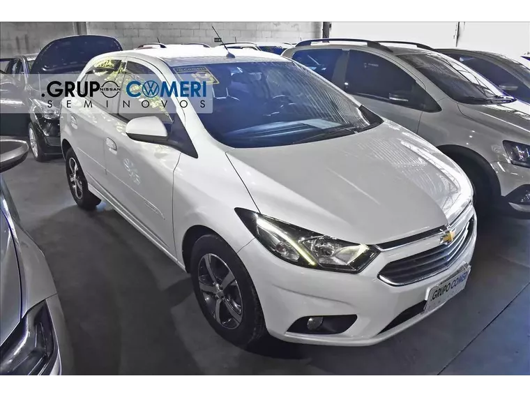 Chevrolet Onix Branco 15