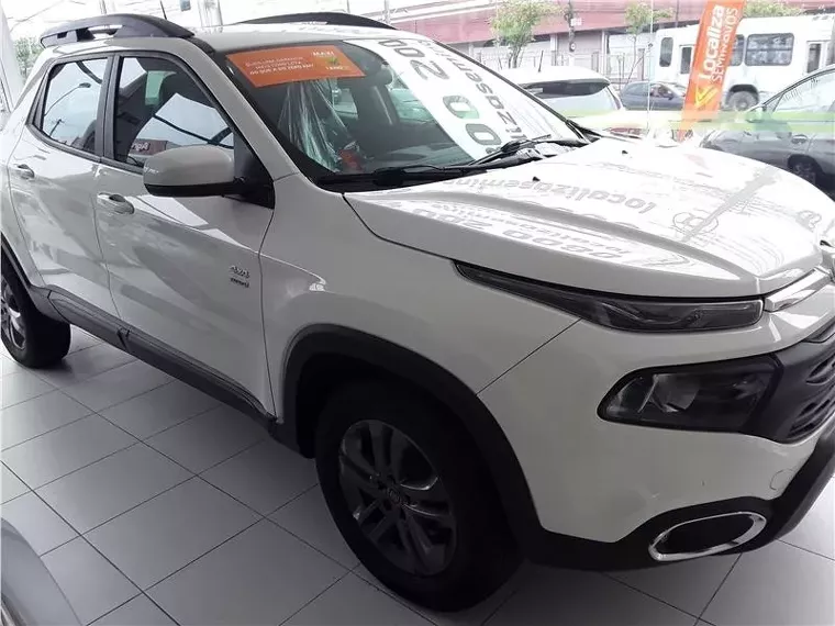 Fiat Toro Branco 8