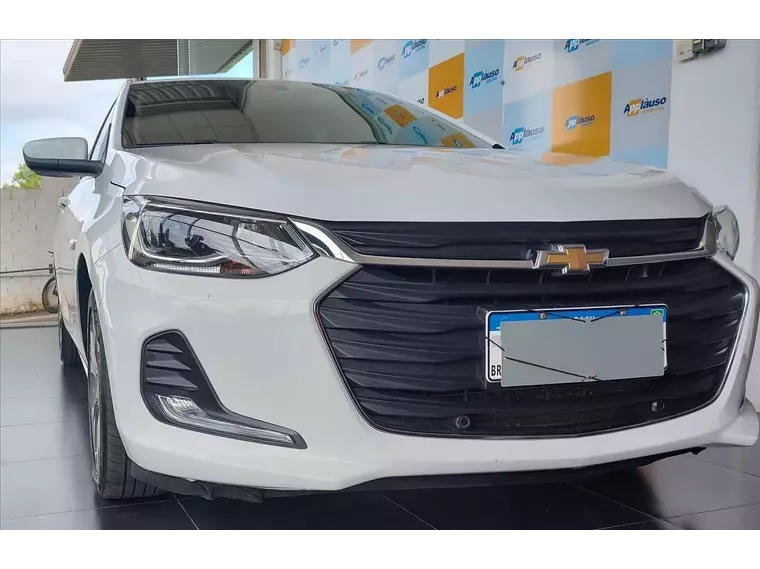 Chevrolet Onix Branco 5